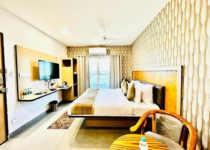 Lake View Airport ZoneAirport Hotel